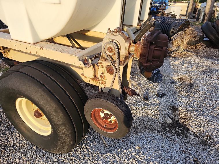 image for item DO2723 AG Systems 6000 liquid fertilizer applicator