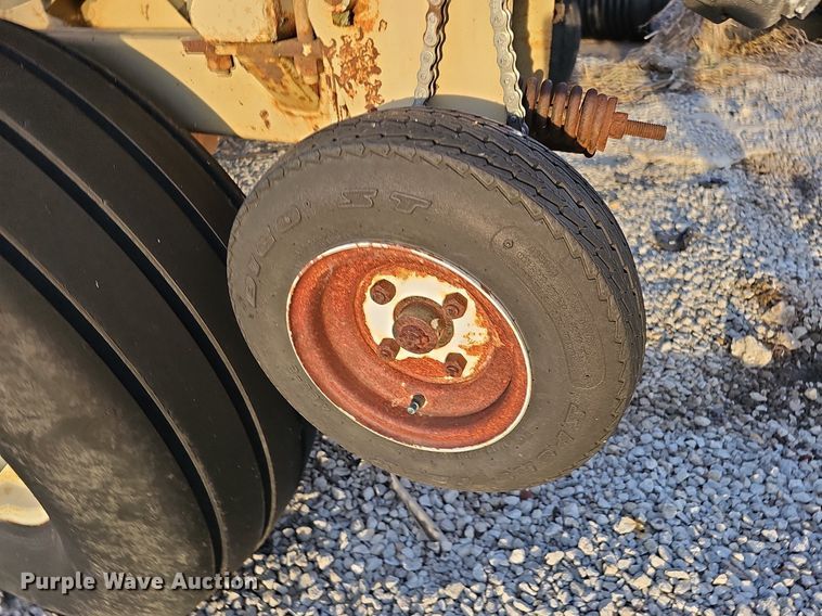 image for item DO2723 AG Systems 6000 liquid fertilizer applicator