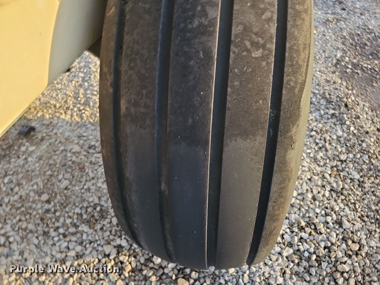 image for item DO2723 AG Systems 6000 liquid fertilizer applicator