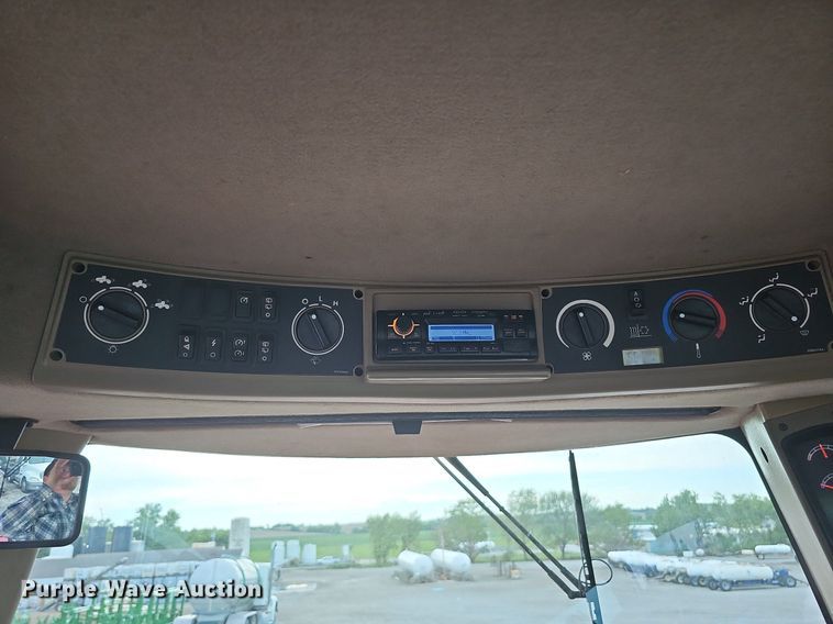 image for item DO2726 2002 Case IH STX450  4WD tractor