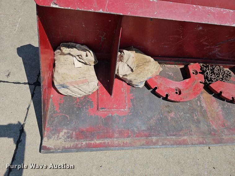 image for item DO2764 1953 International Harvester Super M  tractor