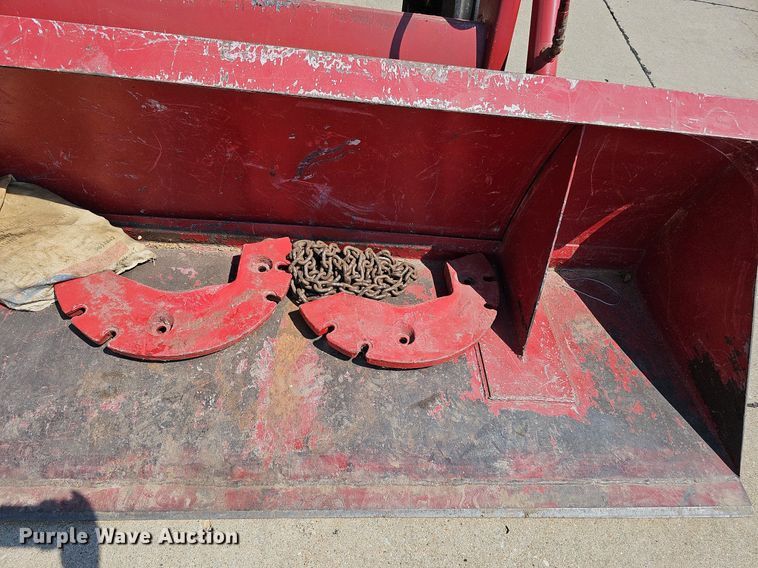 image for item DO2764 1953 International Harvester Super M  tractor