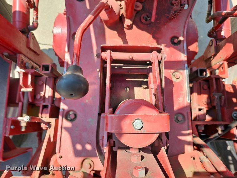 image for item DO2764 1953 International Harvester Super M  tractor