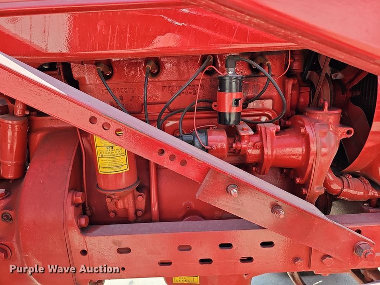 image for item DO2764 1953 International Harvester Super M  tractor