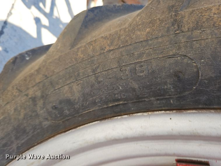 image for item DO2764 1953 International Harvester Super M  tractor