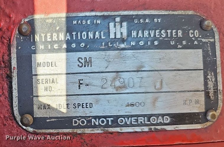 image for item DO2764 1953 International Harvester Super M  tractor