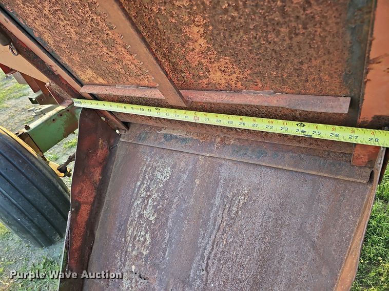 image for item DO4419 Unverferth McCurdy  gravity wagon