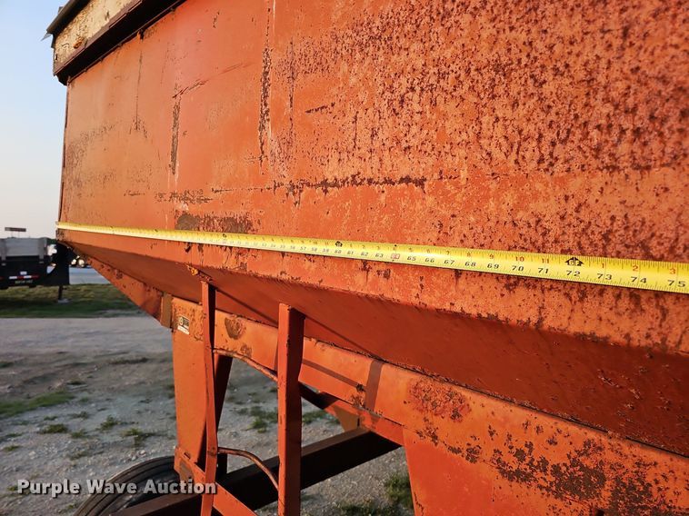 image for item DO4419 Unverferth McCurdy  gravity wagon