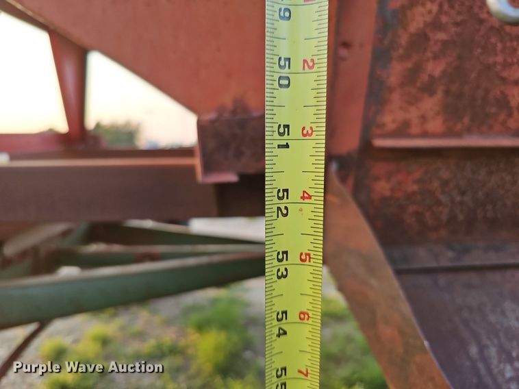 image for item DO4419 Unverferth McCurdy  gravity wagon