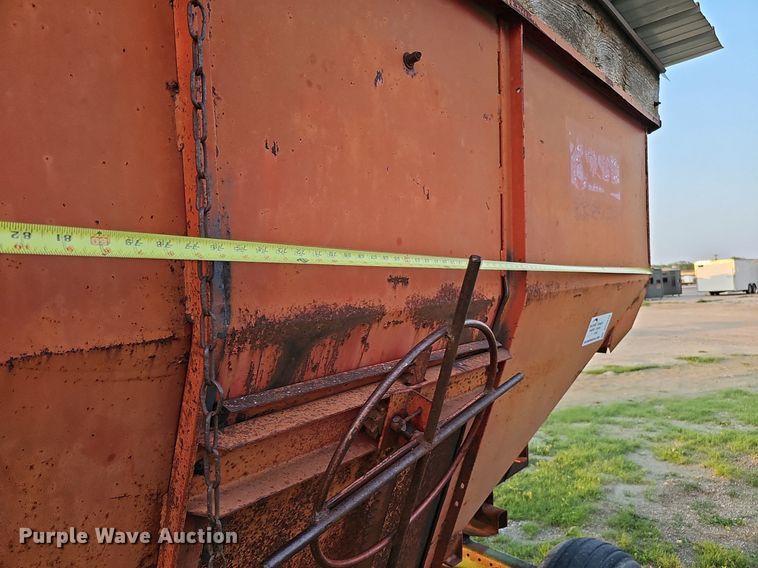 image for item DO4419 Unverferth McCurdy  gravity wagon