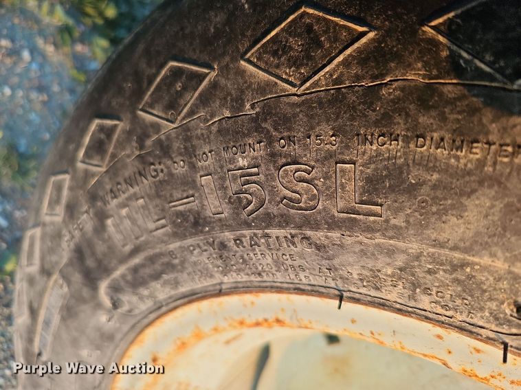 image for item DO4419 Unverferth McCurdy  gravity wagon