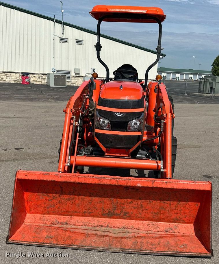 image for item DO5020 Kubota L3240D  MFWD tractor