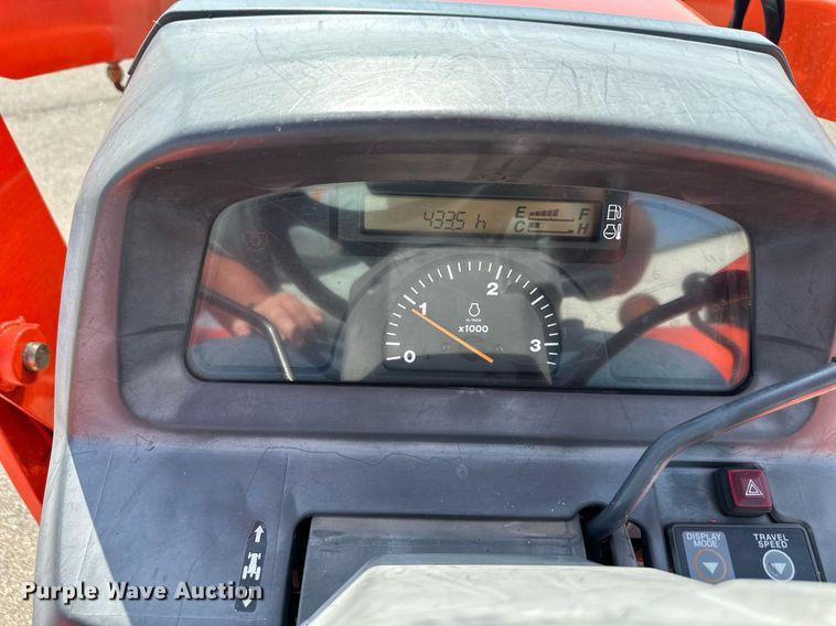 image for item DO5020 Kubota L3240D  MFWD tractor