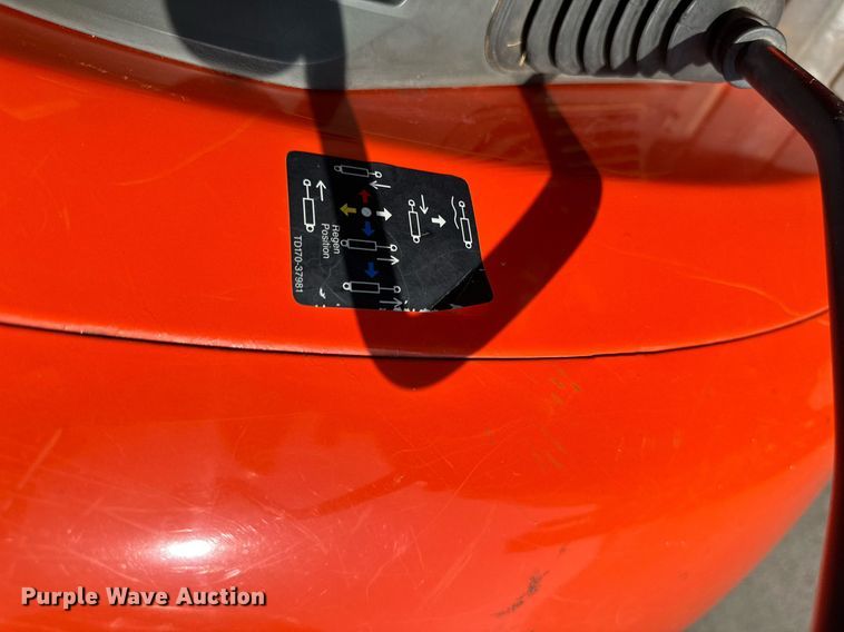 image for item DO5020 Kubota L3240D  MFWD tractor