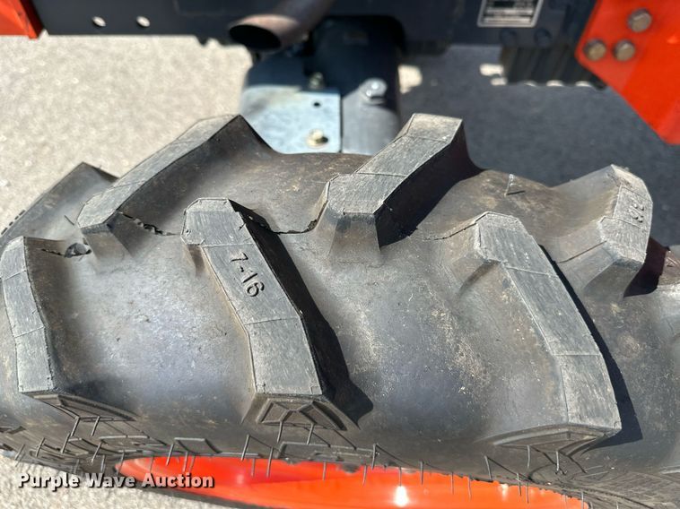 image for item DO5020 Kubota L3240D  MFWD tractor
