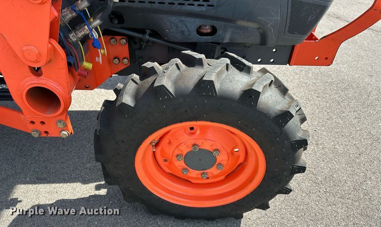 image for item DO5020 Kubota L3240D  MFWD tractor
