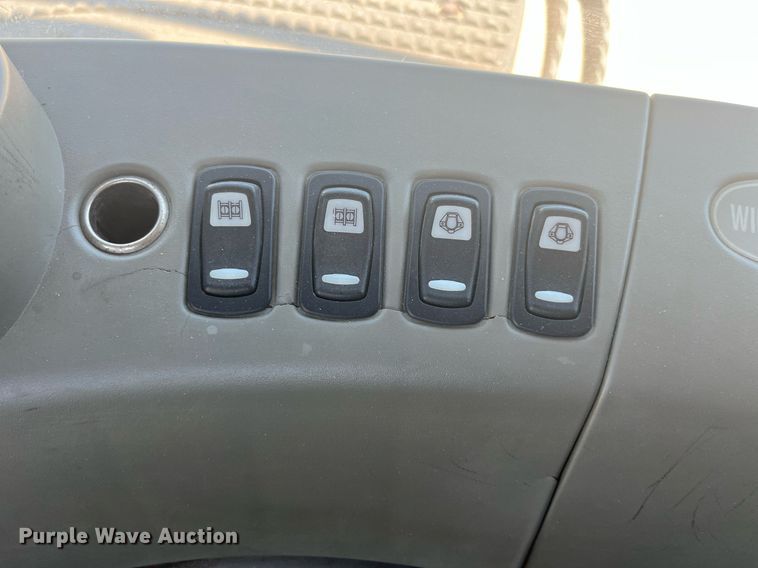 image for item DP0496 2006 Caterpillar Challenger MT865B  tractor