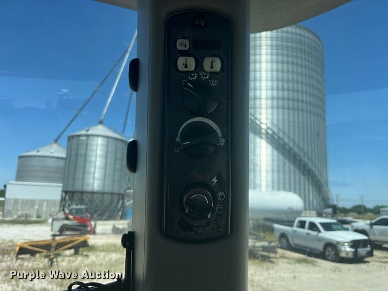 image for item DP0496 2006 Caterpillar Challenger MT865B  tractor