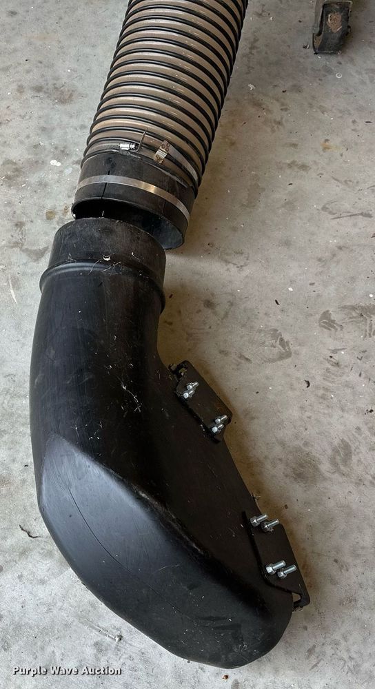 image for item DP3157 DR Power Equipment LL25013DEN  lawn vacuum