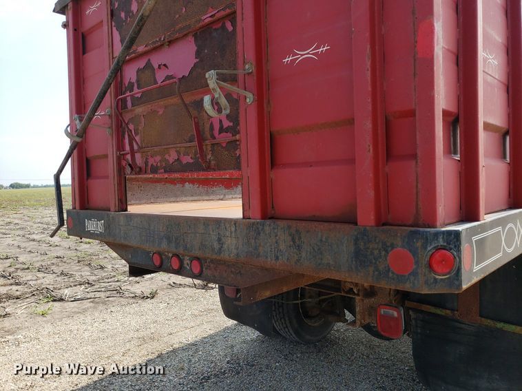 image for item DP7938 1995 International 4700  grain truck