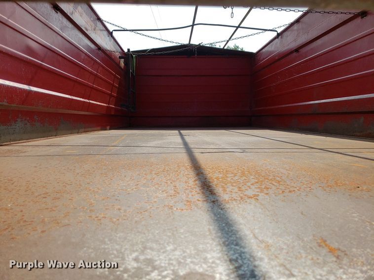 image for item DP7938 1995 International 4700  grain truck