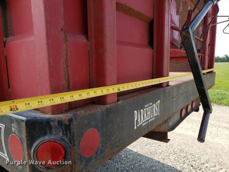 image for item DP7938 1995 International 4700  grain truck