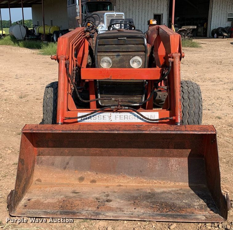 image for item DP8649 1984 Massey Ferguson 240  tractor