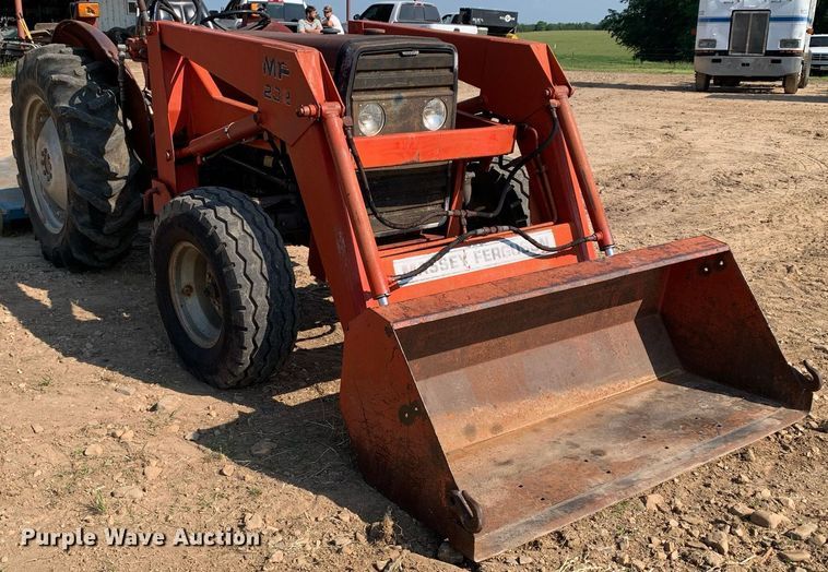 image for item DP8649 1984 Massey Ferguson 240  tractor