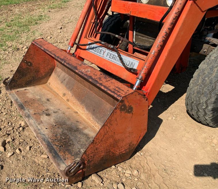 image for item DP8649 1984 Massey Ferguson 240  tractor