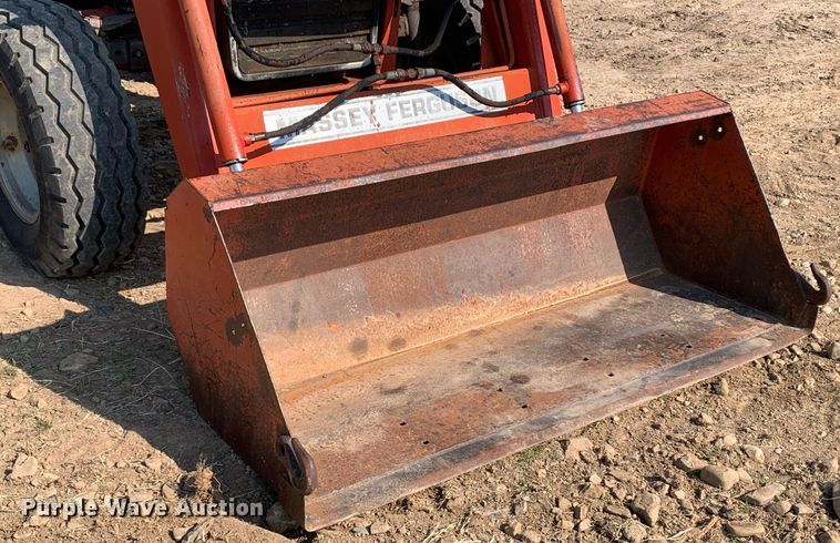 image for item DP8649 1984 Massey Ferguson 240  tractor