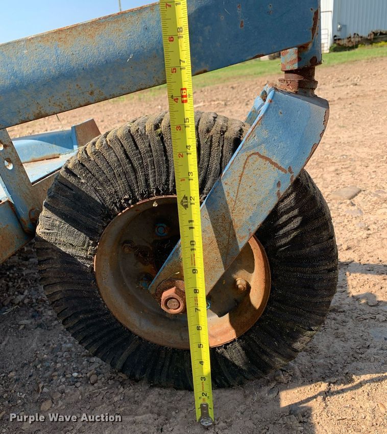 image for item DP8649 1984 Massey Ferguson 240  tractor