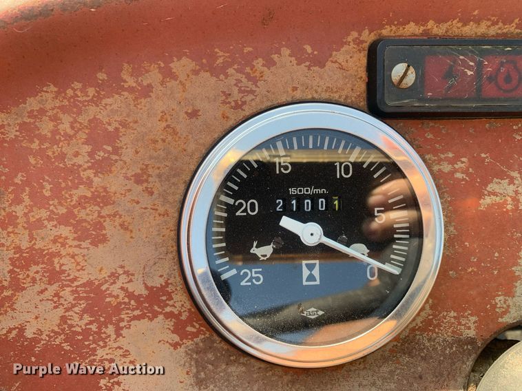 image for item DP8649 1984 Massey Ferguson 240  tractor