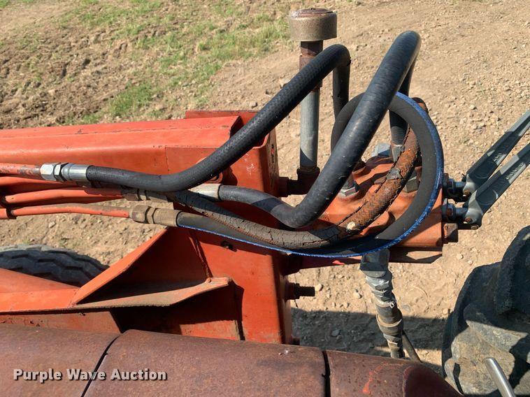 image for item DP8649 1984 Massey Ferguson 240  tractor