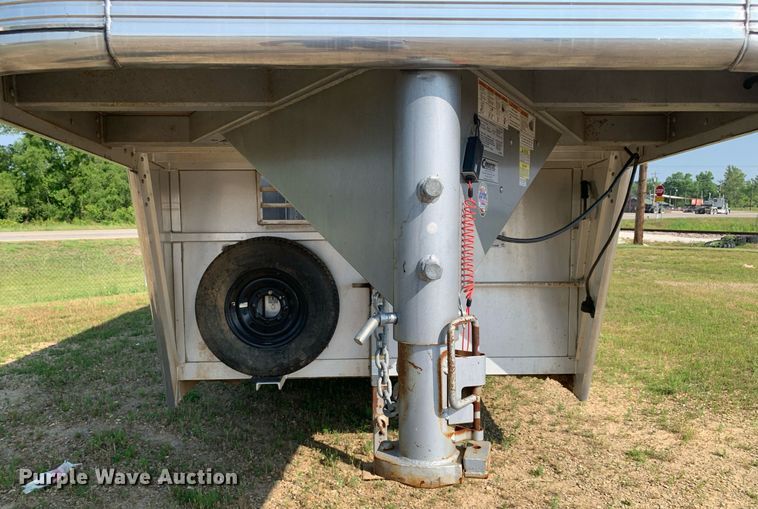 image for item DP8651 2018 Cimarron  livestock trailer