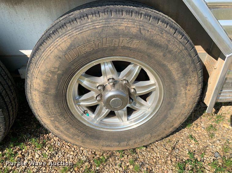 image for item DP8651 2018 Cimarron  livestock trailer