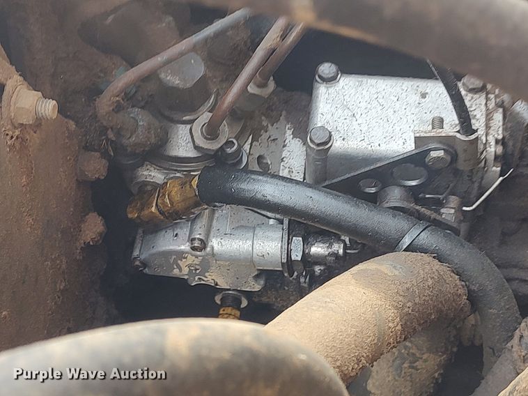 image for item DQ0406 International  feed mixer truck