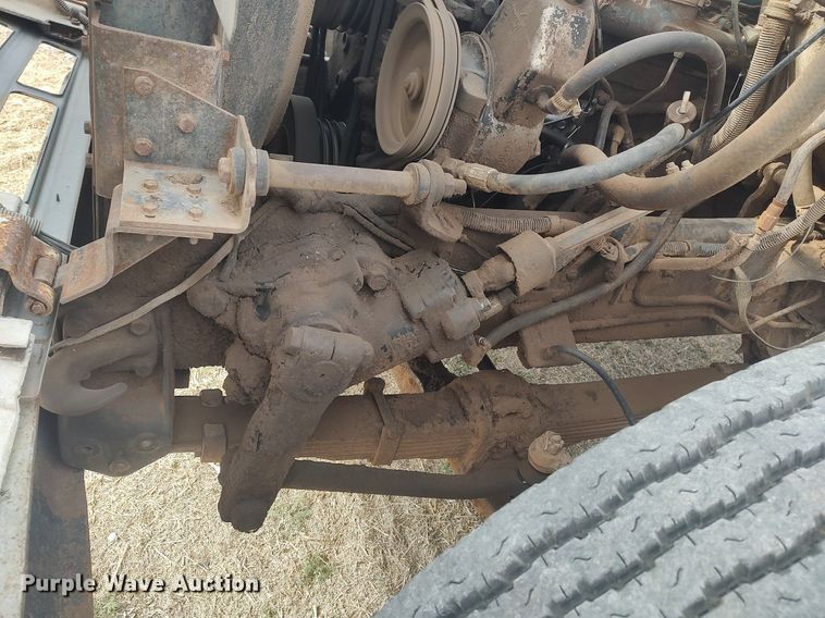 image for item DQ0406 International  feed mixer truck