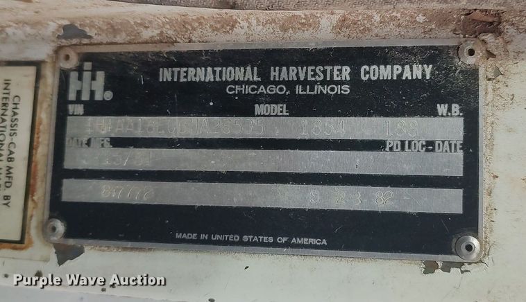 image for item DQ0406 International  feed mixer truck