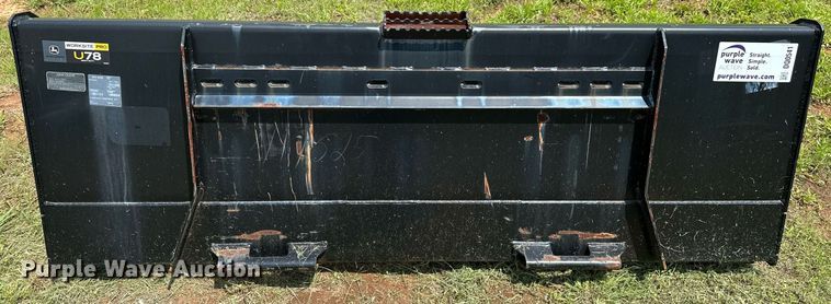 image for item DQ0541 John Deere Worksite Pro U78  skid steer bucket