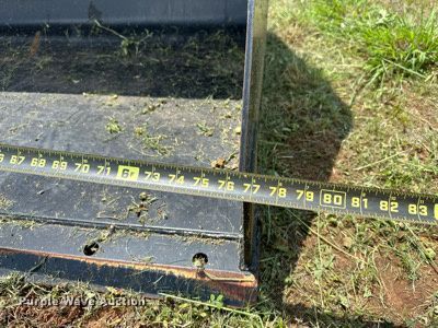 image for item DQ0541 John Deere Worksite Pro U78  skid steer bucket
