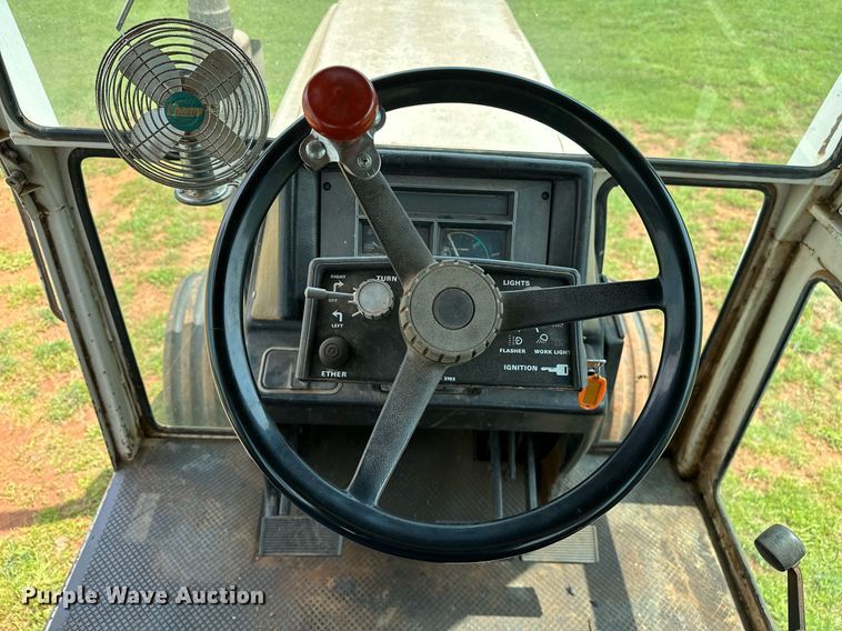 image for item DQ0544 Case 2390  tractor