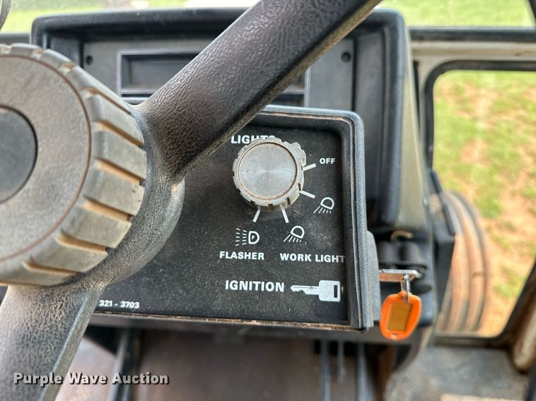 image for item DQ0544 Case 2390  tractor