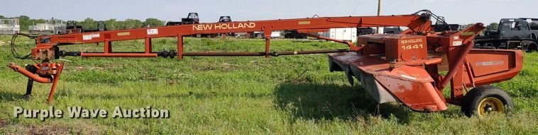 image for item DQ1725 New Holland 1441  windrower