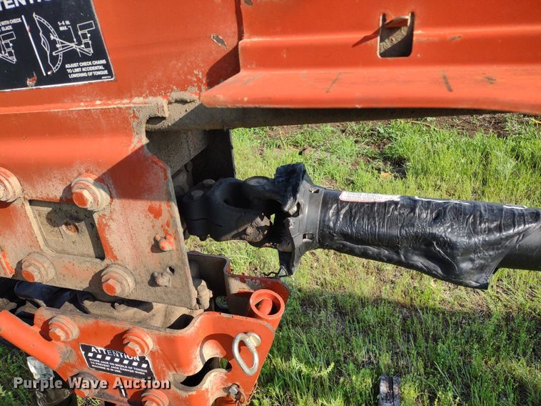 image for item DQ1725 New Holland 1441  windrower