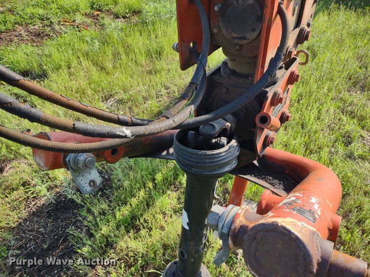 image for item DQ1725 New Holland 1441  windrower