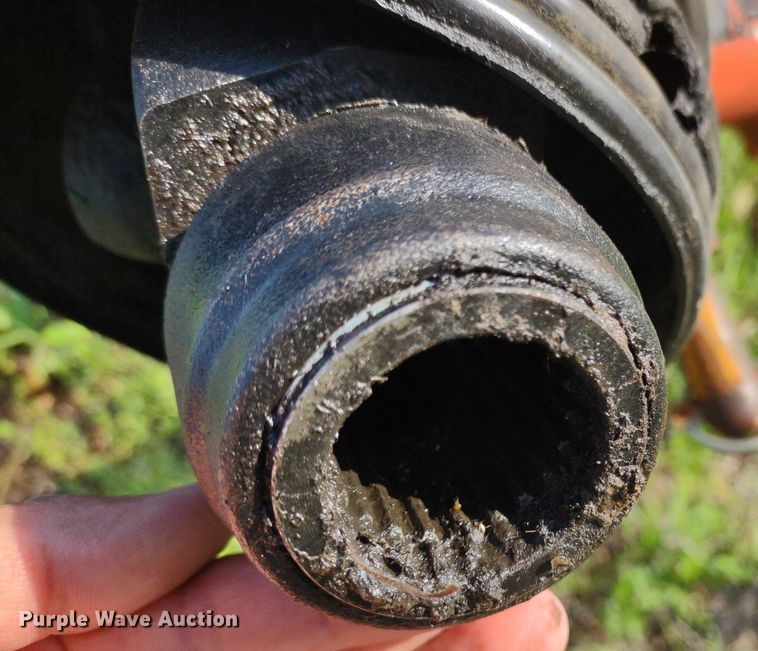 image for item DQ1725 New Holland 1441  windrower