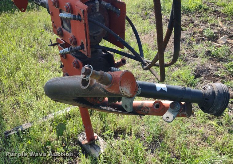 image for item DQ1725 New Holland 1441  windrower