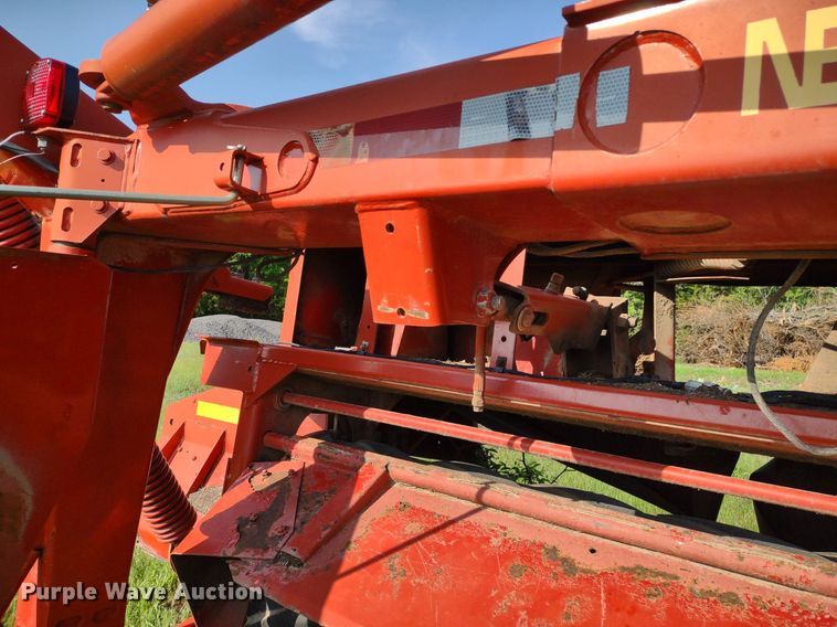 image for item DQ1725 New Holland 1441  windrower