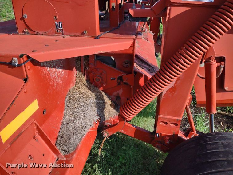 image for item DQ1725 New Holland 1441  windrower