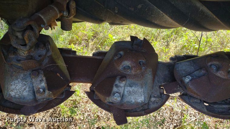 image for item DQ1725 New Holland 1441  windrower